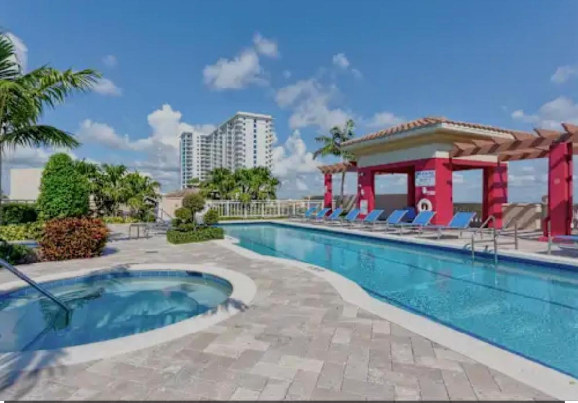 Fantasy Apartment Sunny Isles Beach Exterior photo